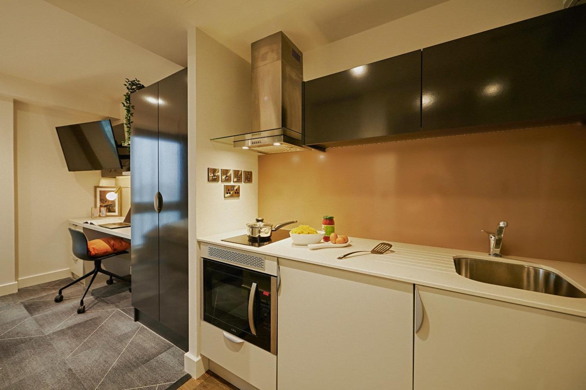 Fully Equipped Modern Studios In Glasgow West End For Students Only מראה חיצוני תמונה